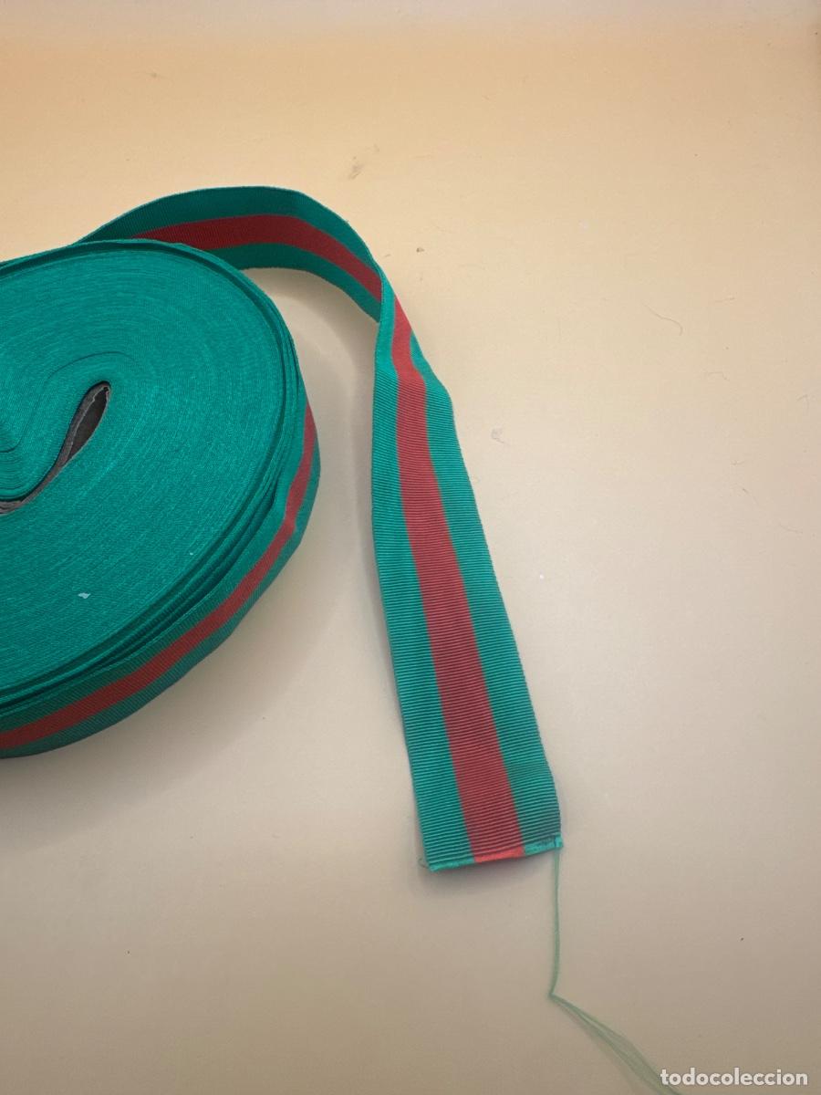 Military Antiques: Cinta Cruz de la Orden del M&eacute;rito de la Guardia Civil con distintivo rojo