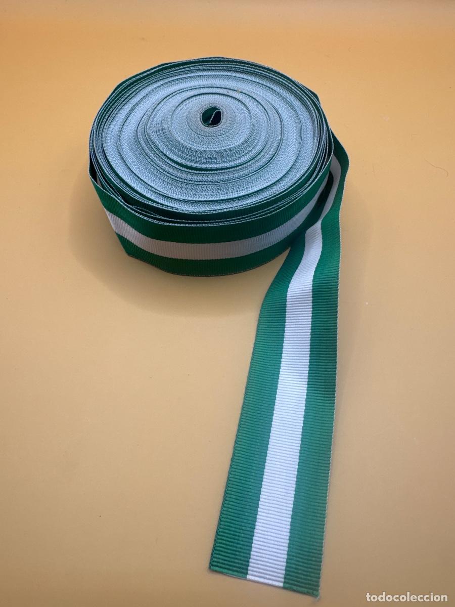 Military Antiques: Cinta Cruz de la Orden del M&eacute;rito de la Guardia Civil con distintivo blanco