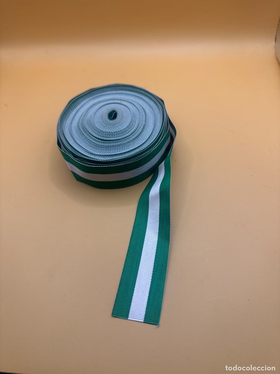 Military Antiques: Cinta Cruz de la Orden del M&eacute;rito de la Guardia Civil con distintivo blanco