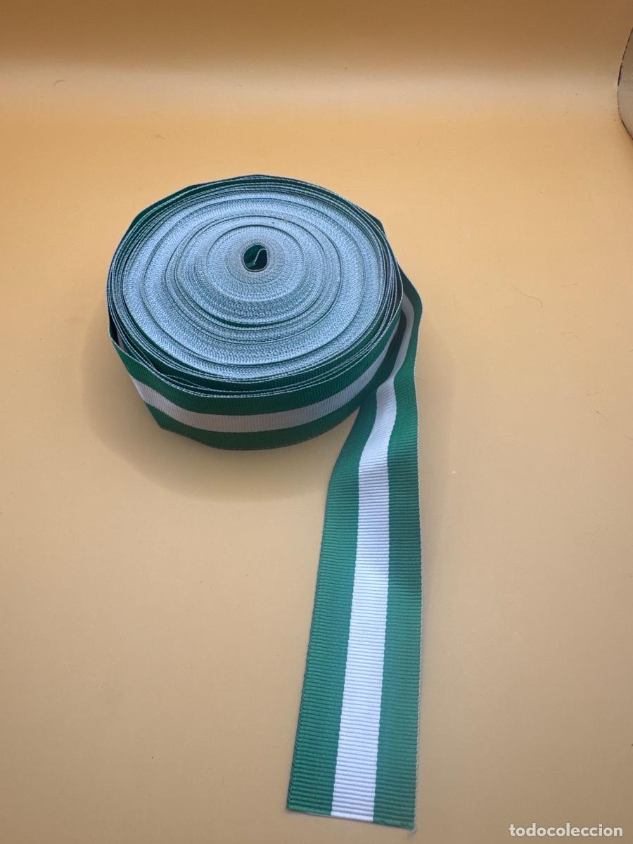 Military Antiques: Cinta Cruz de la Orden del M&eacute;rito de la Guardia Civil con distintivo blanco