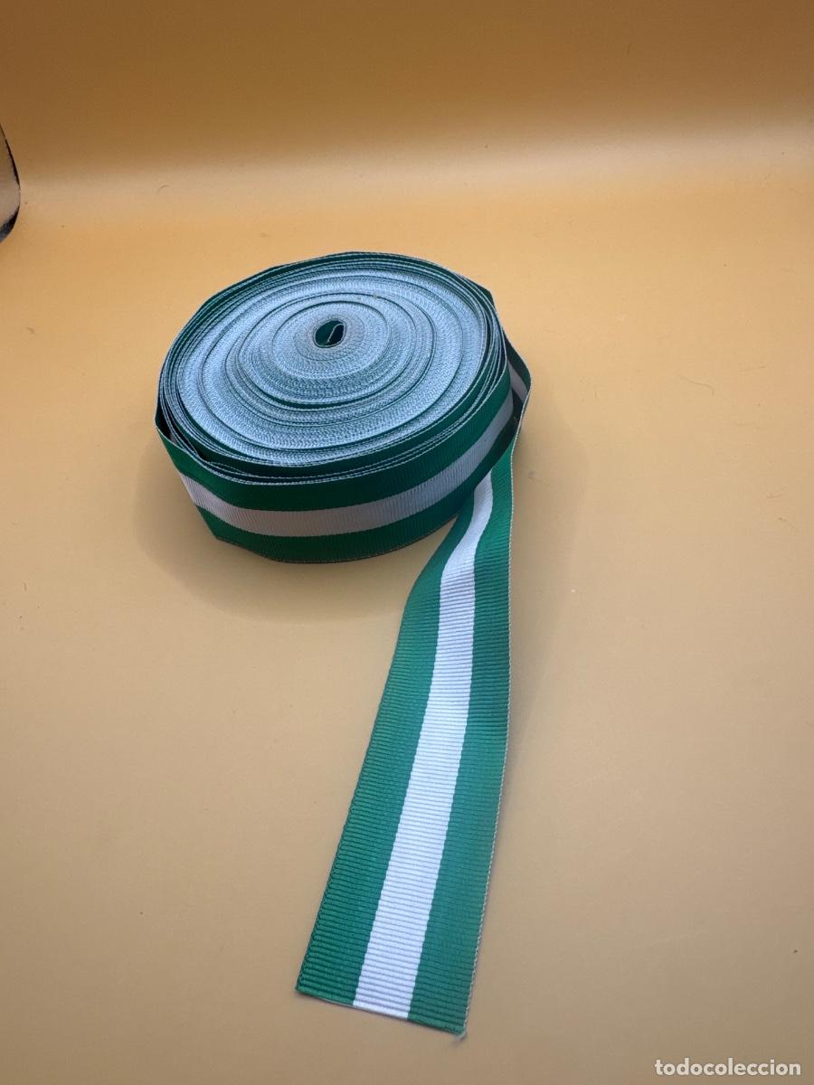 Military Antiques: Cinta Cruz de la Orden del M&eacute;rito de la Guardia Civil con distintivo blanco