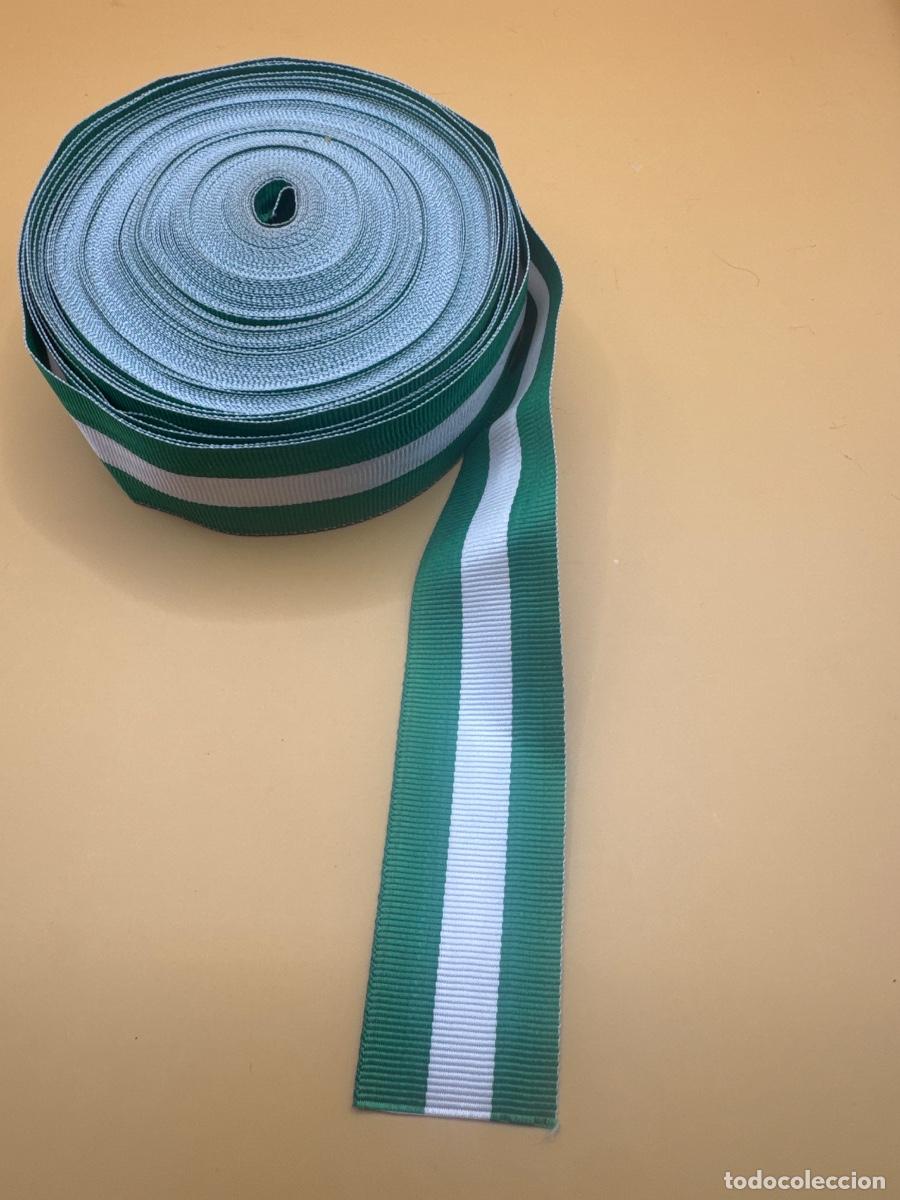 Military Antiques: Cinta Cruz de la Orden del M&eacute;rito de la Guardia Civil con distintivo blanco
