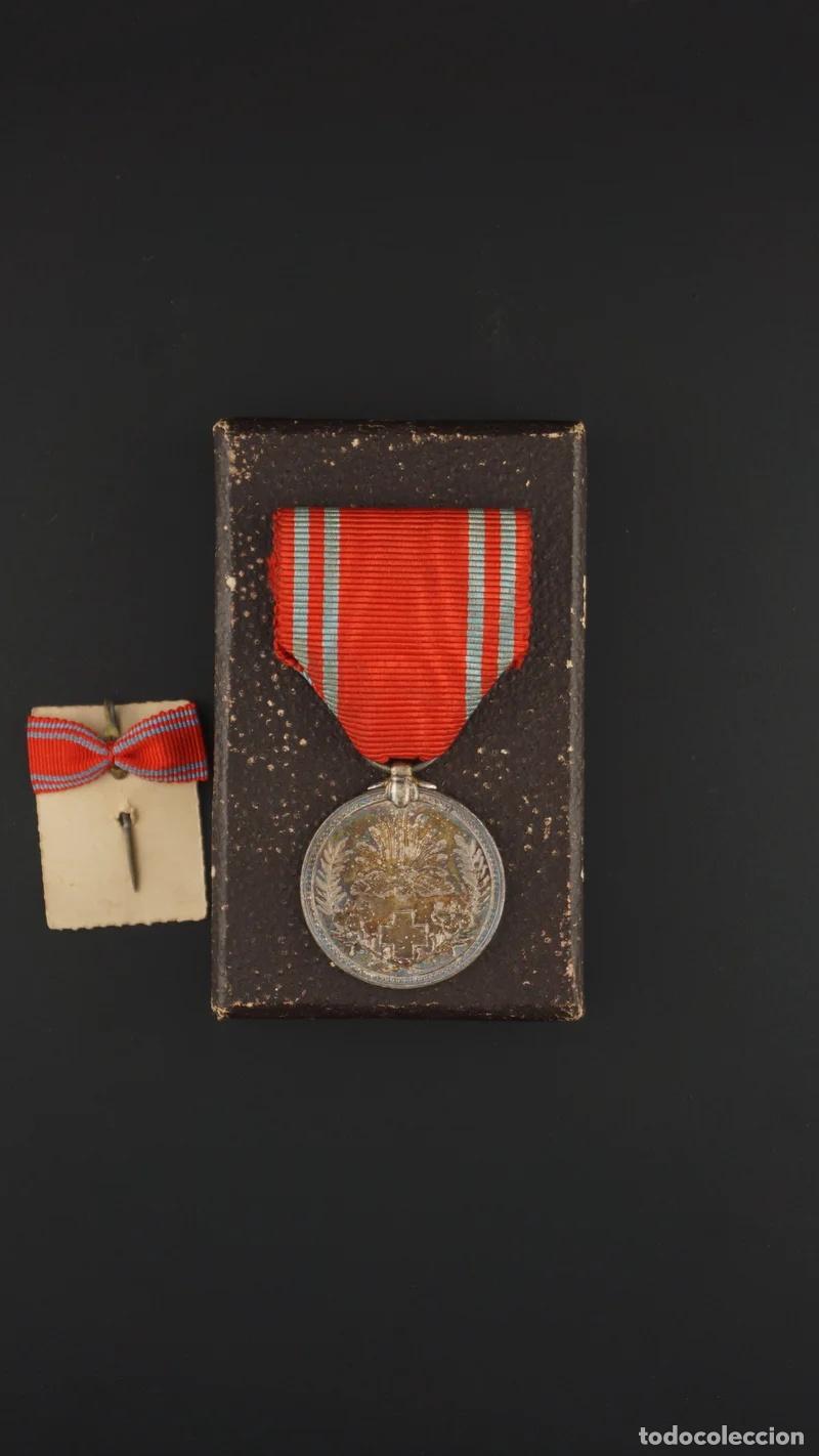 Militaria: Medalla Cruz Roja Japonesa AUT&Eacute;NTICA + CERTIFICADO