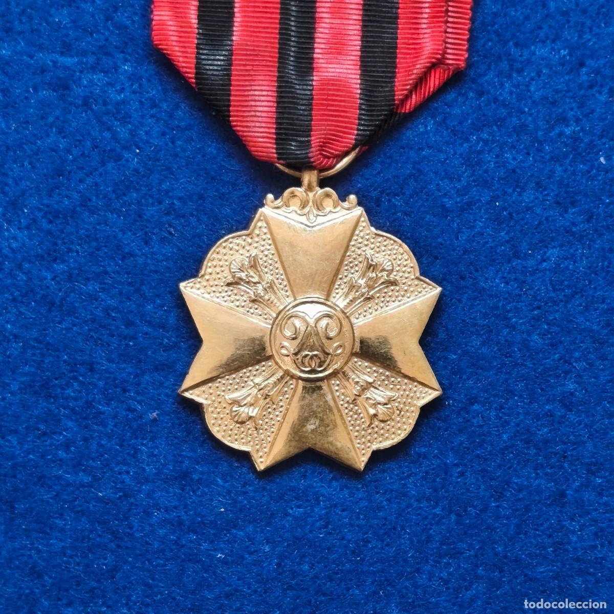 Militaria: MEDALLA AL MERITO DEL REINO DE BELGICA. VERSION ORO. SIGLO XX