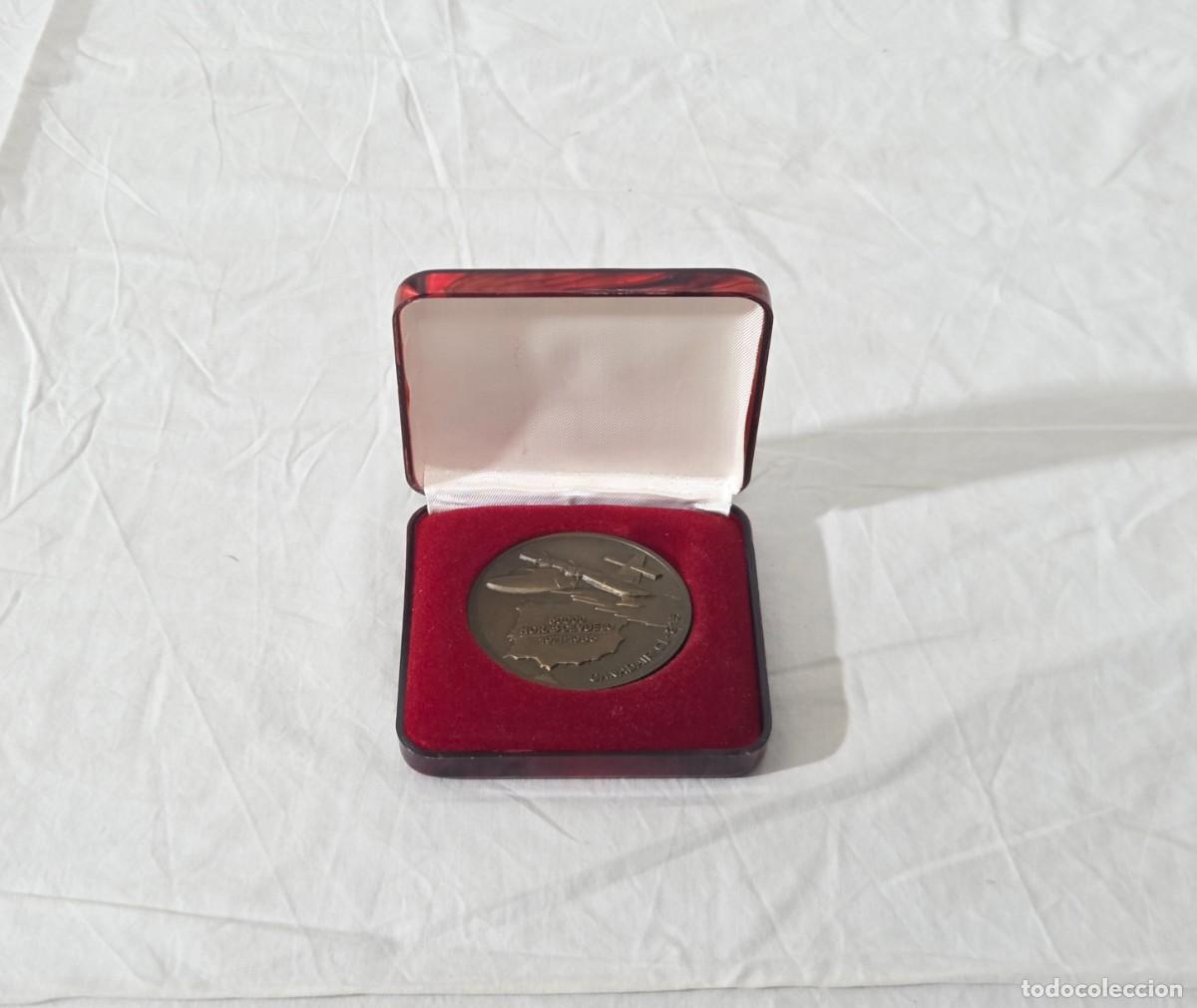 Militaria: Medalla Homenaje al Ejercito del Aire 50.000 Horas de vuelo, Canadair CL-215, 1971-1986