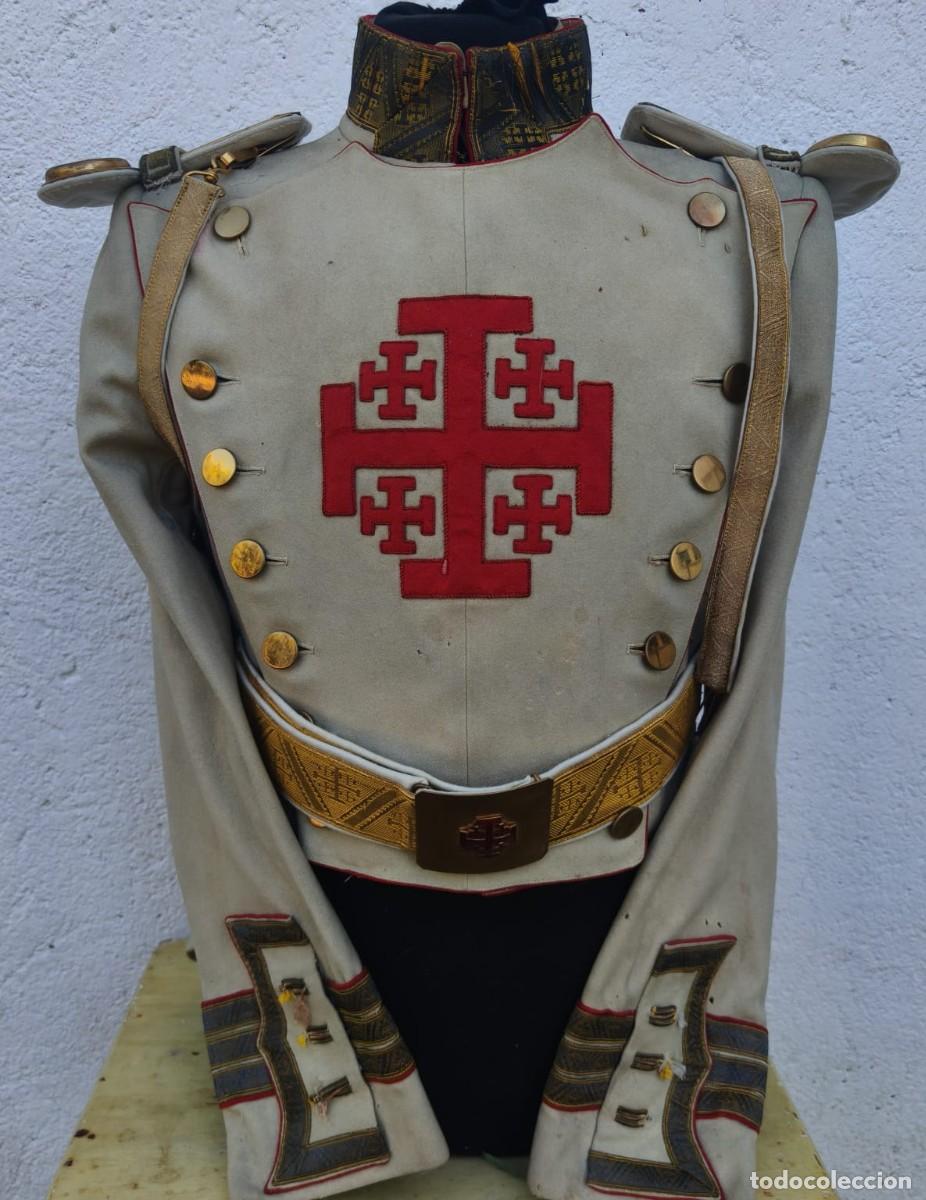 Militaria: Uniforme de la orden de Santo Sepulcro