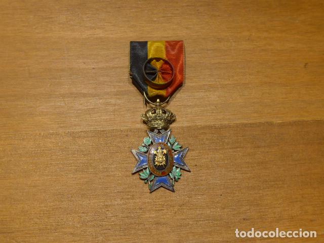Militaria: Antigua medalla belga al merito en el trabajo, variante, original. Belgica.
