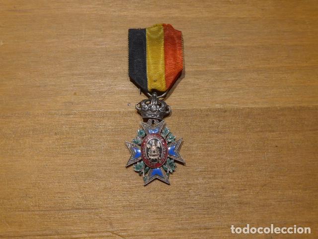 Militaria: Antigua medalla belga al merito en el trabajo, variante, original. Belgica.