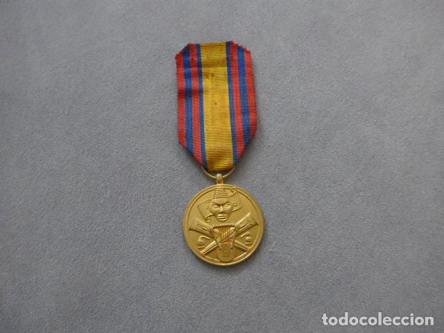 Militaria: Antigua medalla del Congo o Zaire al merito en las artes, ciencia y letras. Original.