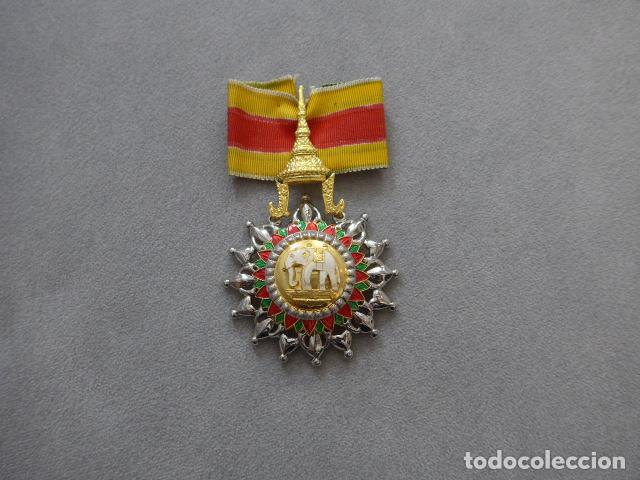 Militaria: Antigua medalla de cuello de la orden del elefante blanco de Thailandia, original, Tailandia.