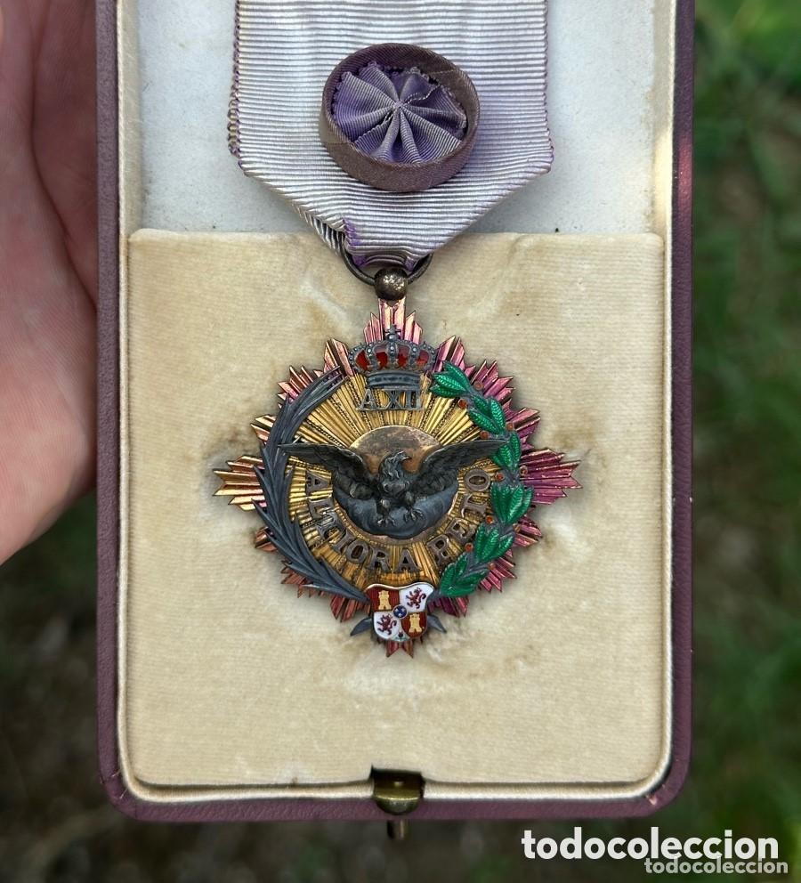 Militaria: MEDALLA ORDEN DE ALFONSO XII PLATA DORADA CON ESTUCHE