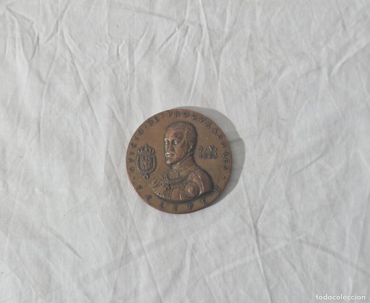 Militaria: Medalla oficio de procuradores IV Centenario Real Cedula
