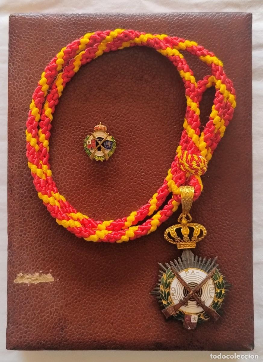 Militaria: MEDALLA ENCOMIENDA TIRO NACIONAL PRO PATRIA. ESTUCHADA.