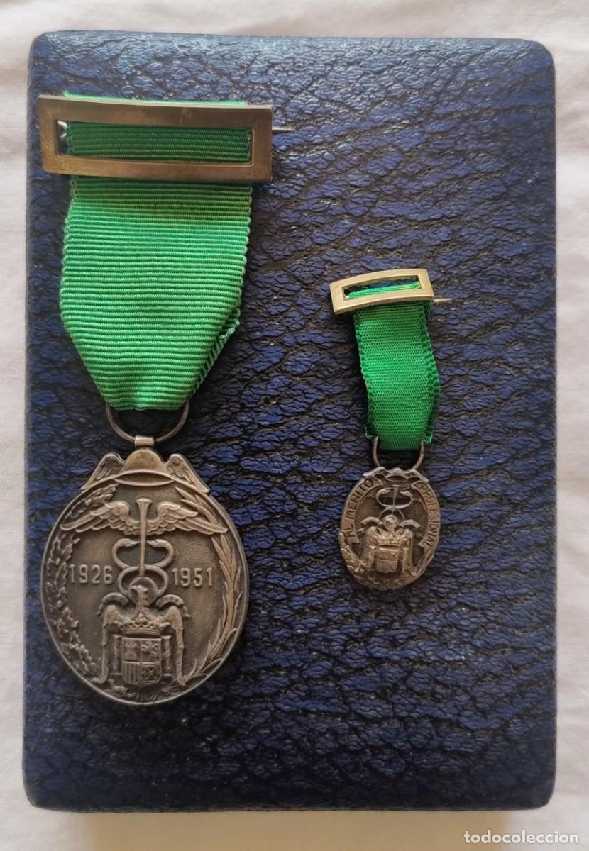 Militaria: MEDALLA AL MERITO PROFESIONAL DEL CUERPO DE AGENTES PROFESIONALES. FRANQUISMO. 1926-1951.