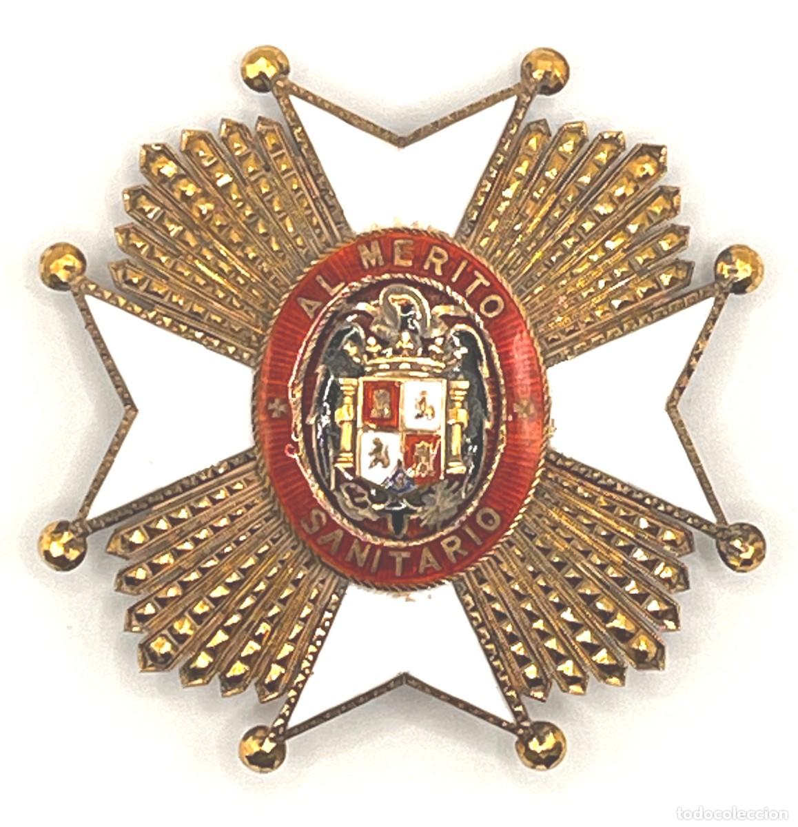 Militaria: Orden de Civil de Sanidad, Gran Cruz (1943-1977) realizada en plata y esmaltes, &egrave;poca de Franco