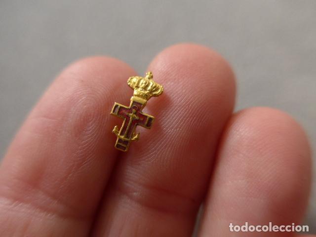 Militaria: Antigua peque&ntilde;a medalla al merito militar rojo naval alfonsina en miniatura, epoca Alfonso XIII