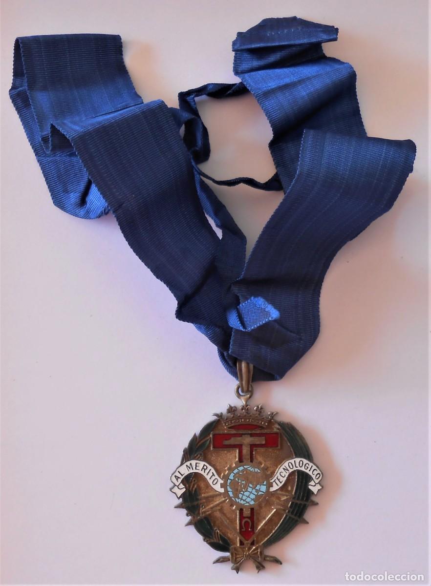 Militaria: MEDALLA AL MERITO TECNOLOGICO, ECOMIENDA, CON OFICIO CONCESION.
