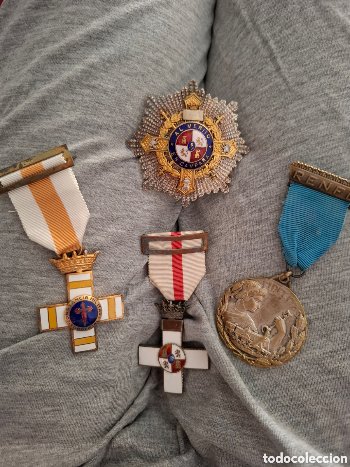 Militaria: DIVISION AZUL 3 CONDECORACIONES MEDALLAS SUBOFICIAL FALANGE MERITO EN CAMPA&Ntilde;A RUSIA REGALO 1 RENFE