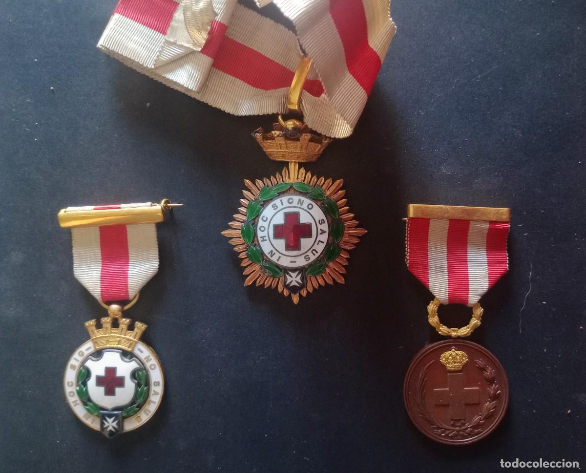 Militaria: 3 MEDALLAS DE LA CRUZ ROJA ESPA&Ntilde;OLA - NEGOCIABLE -