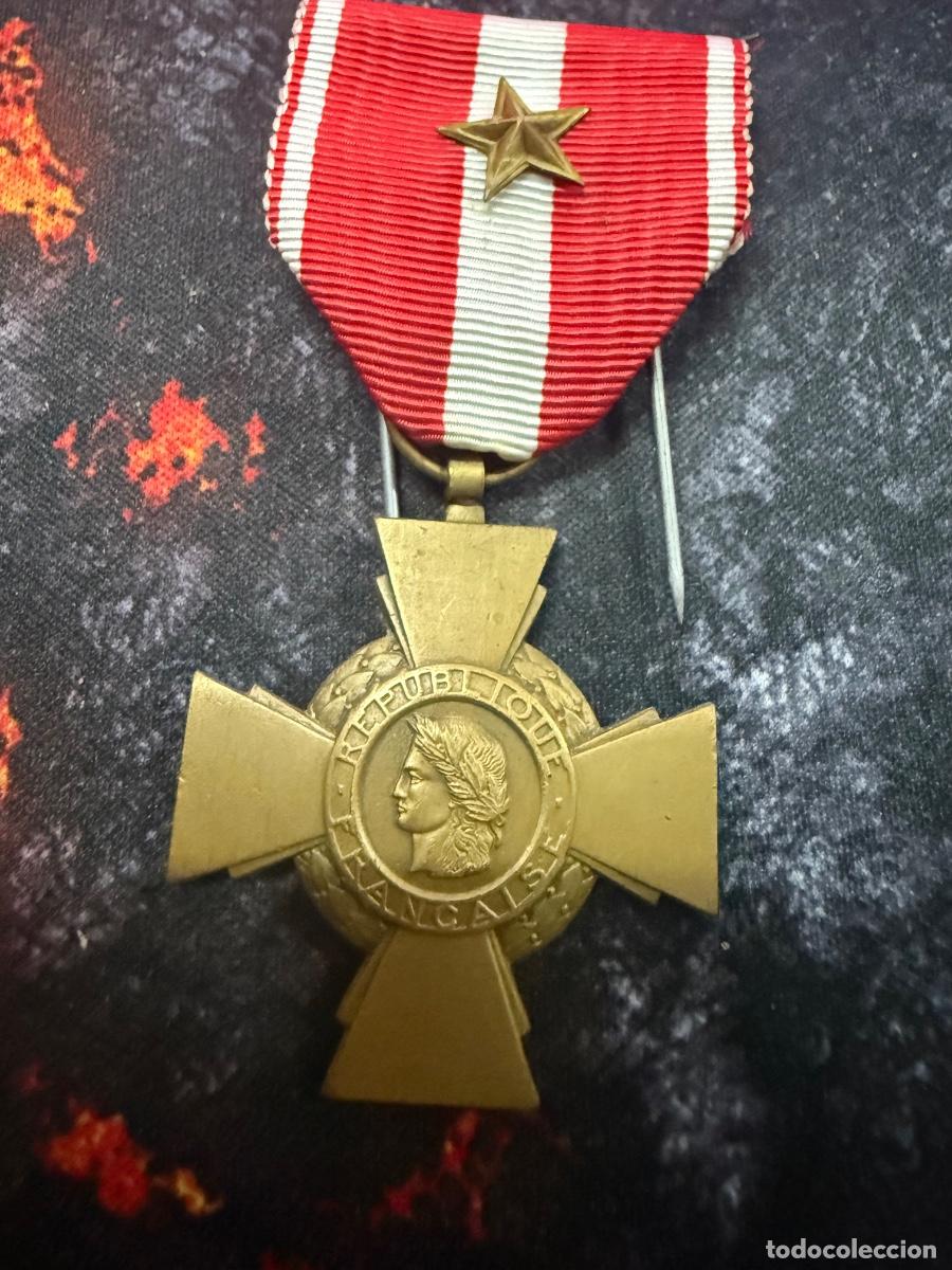 Militaria: Francia &ndash; Cruz del Valor Militar con estrella de bronce y cinta &ndash; Croix de la Valeur Militaire