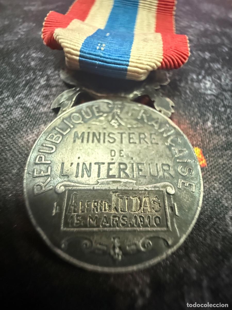 Militaria: Medalla francesa de plata Polic&iacute;a Municipal y Rural &ndash; Nominativa, fechada 1910 &ndash; Con cinta