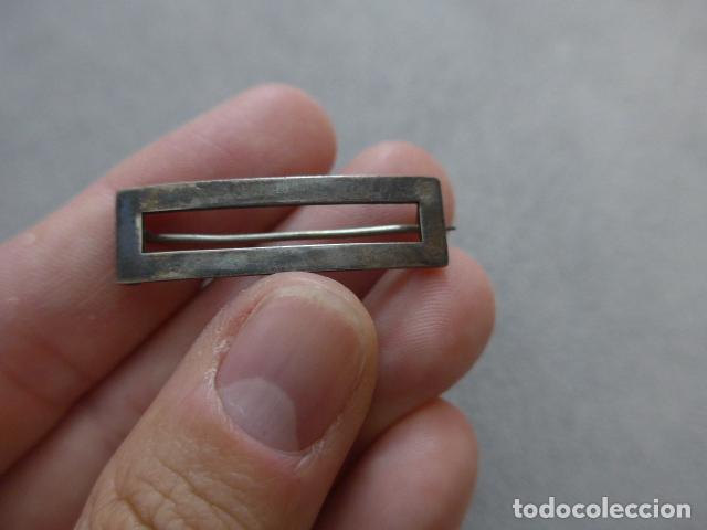 Militaria: Antiguo pasador o prendedor de medalla espa&ntilde;ola, original, seguramente de plata