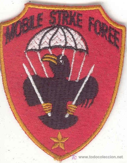 Militaria: Guerra del Vietnam. Parche del Ej&eacute;rcito de Vietnam del Sur, bordado a mano localmente