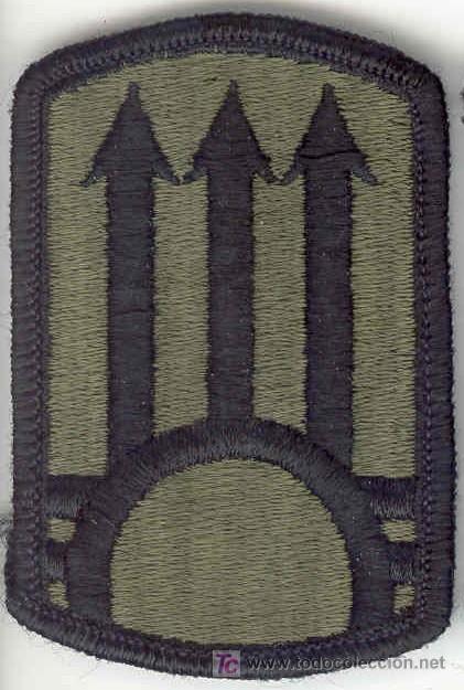 Military Antiques: US Army Insignia del Ej&eacute;rcito.  111th Artillery Brigade. Subdued.