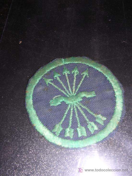Militaria: ESCUDO BORDADO FALANJE.-5 CM. DIAMETRO.-