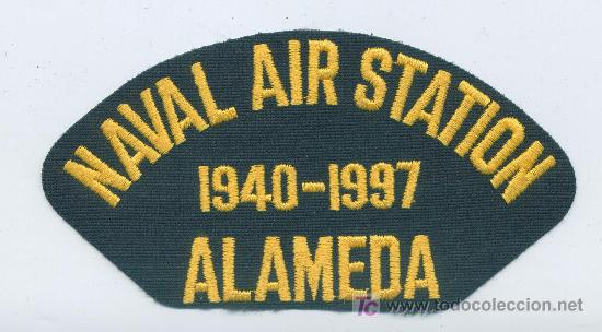 Militaria: US Navy. Insignia de gorra. NAVAL AIR STATION 1940-1997 ALAMEDA