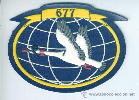 Militaria: Guerra de los Balcanes. Insignia brazo de la Aviaci&oacute;n Yugoslava. 677th Transport Aviation Squadron