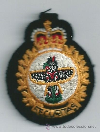 Militaria: Canad&aacute;. Insignia de gorra. Polic&iacute;a Militar.