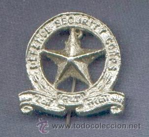 Militaria: India.  Insignia de boina del Ej&eacute;rcito Indio. Defence Security Corps.
