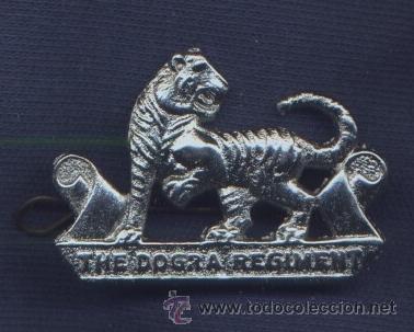 Militaria: India.  Insignia de boina del Ej&eacute;rcito Indio. The Dogra Regiment.