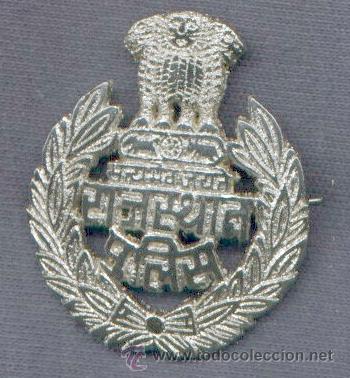 Militaria: India.  Insignia de boina de la Polic&iacute;a India.