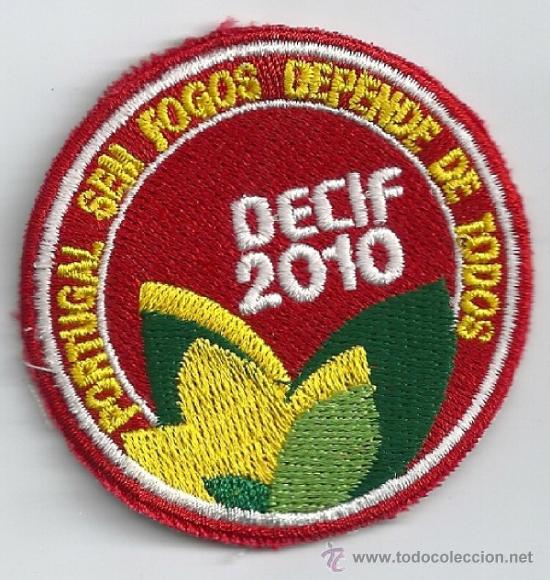 Militaria: Portugal. Insignia de tela de los Bomberos Voluntarios.