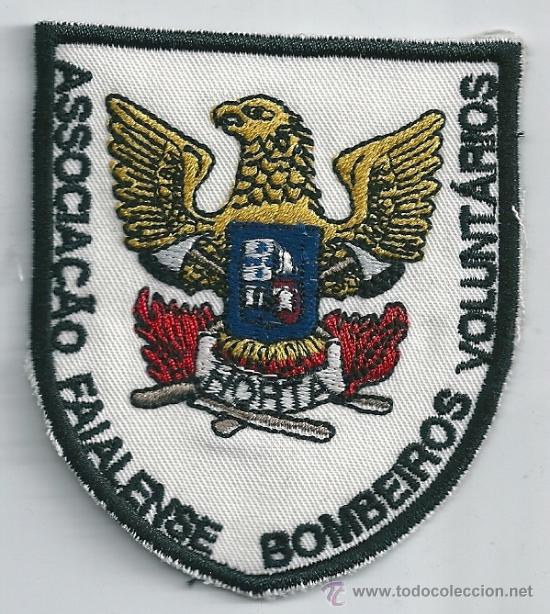 Militaria: Portugal. Insignia de tela de los Bomberos Voluntarios. Associa&ccedil;ao Faialense.