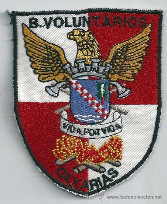 Militaria: Portugal. Insignia de tela de los Bomberos Voluntarios. Caxarias.