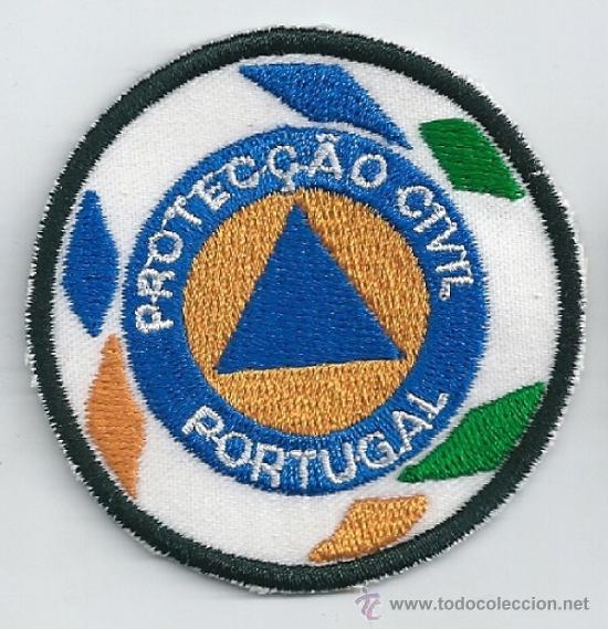 Military Antiques: Portugal.  Insignia de tela de Protecci&oacute;n Civil.