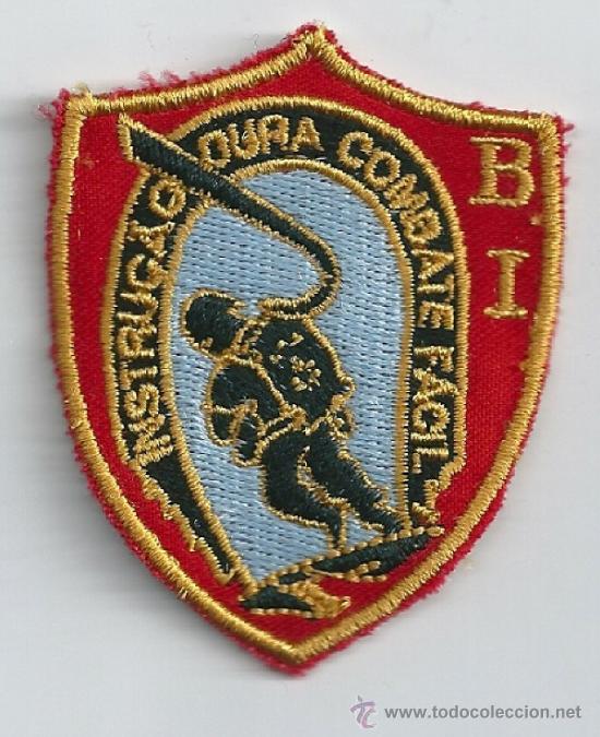 Military Antiques: Portugal.  Insignia de tela de los Paracaidistas Portugueses. Batall&oacute;n de Instrucci&oacute;n.