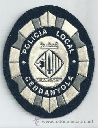 Militaria: Insignia de tela de brazo de la Polic&iacute;a Local de Cerdanyola.