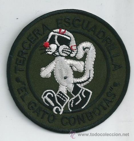 Militaria: Espa&ntilde;a. Aeronaval. Insignia de tela. Tercera Escuadrilla.