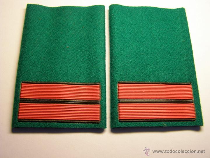 Militaria: Par de hombreras de soldado, Ej&eacute;rcito Espa&ntilde;ol.