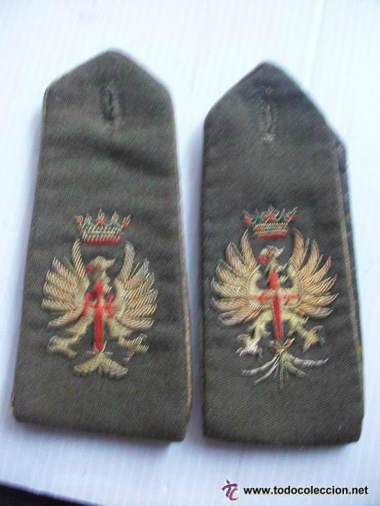 Militaria: PAR HOMBRERAS DE OFICIAL EJERCITO TIERRA , DE GALA . EPOCA DEL GENERALISIMO  FRANCO .