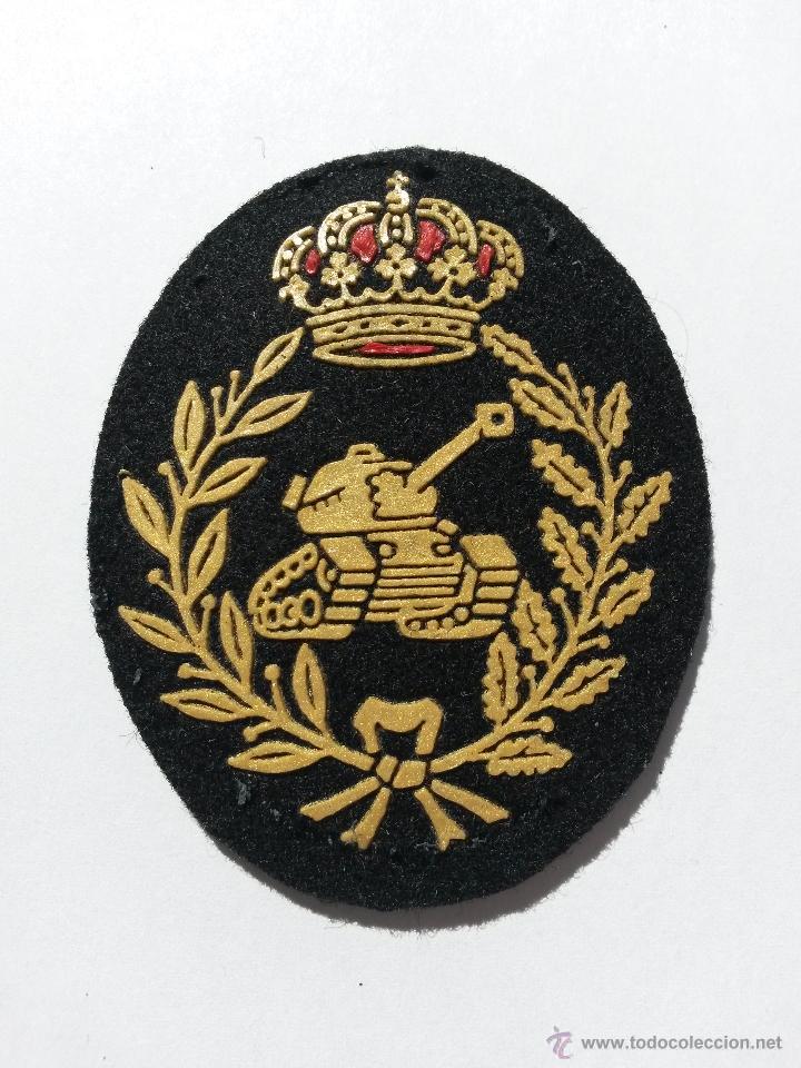 Military Antiques: Parche de tela ovalado 6 x 4,8 cms con tanque , corona y laureles