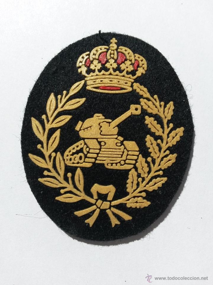 Military Antiques: Parche de tela ovalado 6 x 4,8 cms con tanque , corona y laureles