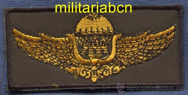 Militaria: Camboya.  T&iacute;tulo Paracaidista en tela.