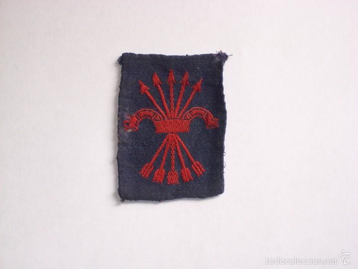 Military Antiques: PARCHE TELA FALANGE (YUGO Y FLECHAS)