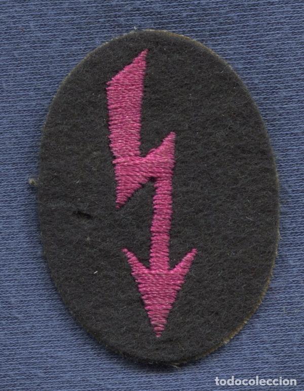 Militaria: Wehrmacht.  Distintivo de brazo del Cuerpo de Se&ntilde;ales de Unidades Panzer.   Nachrichtenpersonal.