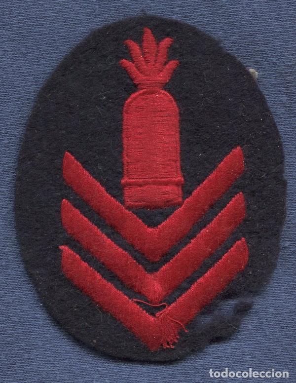 Militaria: Kriegsmarine.  Distintivo de brazo de Especialidad en tela. Artiller&iacute;a Pesada de Marina.